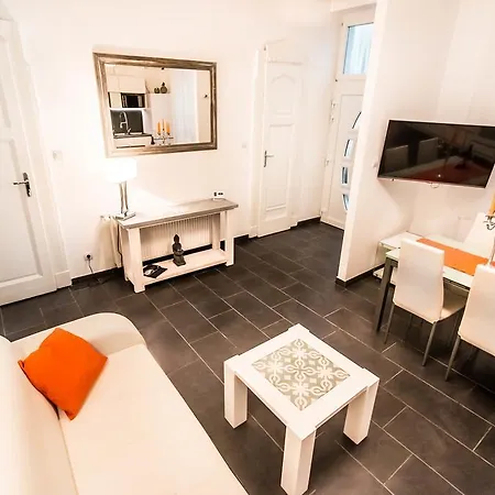 Modern Centre * בודפשט