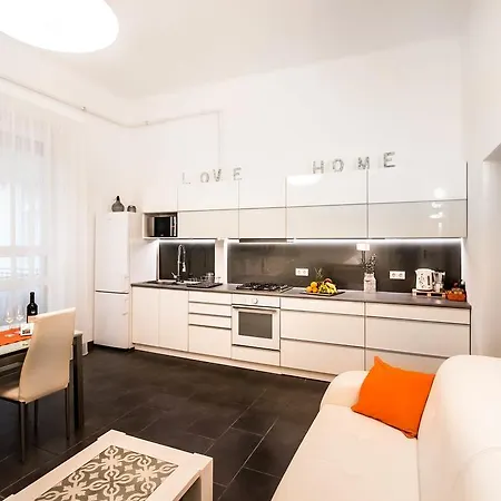 Apartment Modern Home City Centre