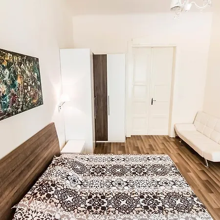 Modern Home City Centre Apartment